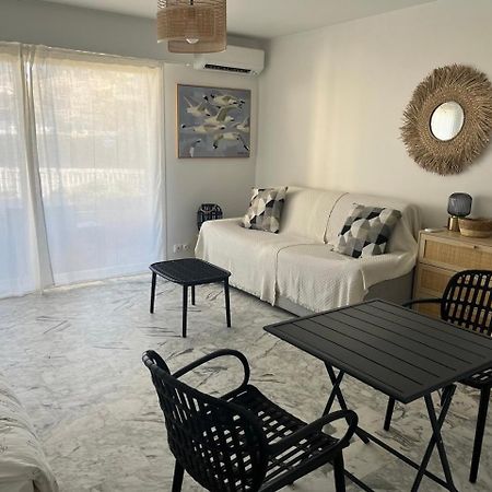 לה סיין סור-מר Studio Cosy Avec Terrasse Sur La Plage מראה חיצוני תמונה